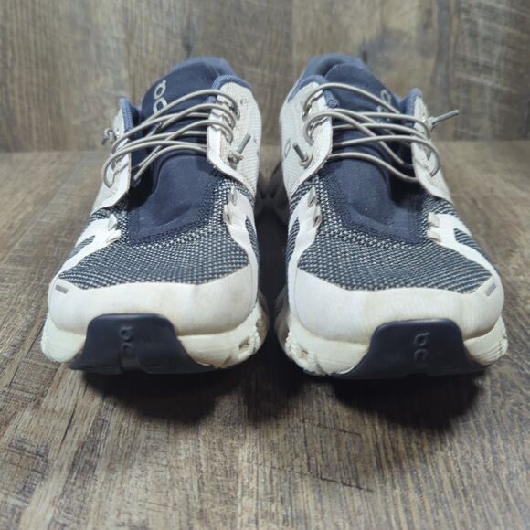 On Running Athletic Shoes in Black and Gray - Picture 2 of 12